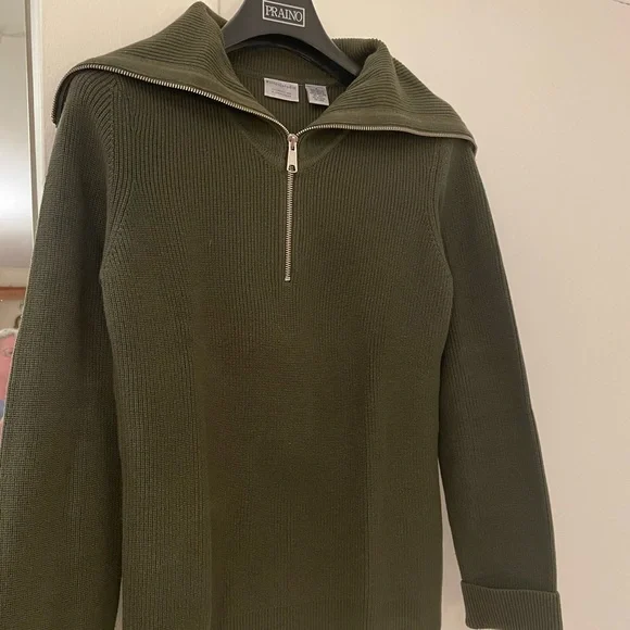 Green Ribbed Sweater - Picture 2 of 10